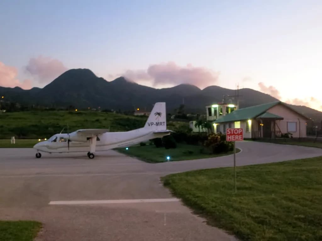 Luftaufnahme der Infrastruktur von John A. Osborne Airport