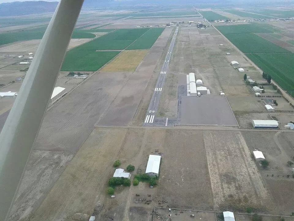 Aerial view of Aero Club Manitoba Airport airport infrastructure