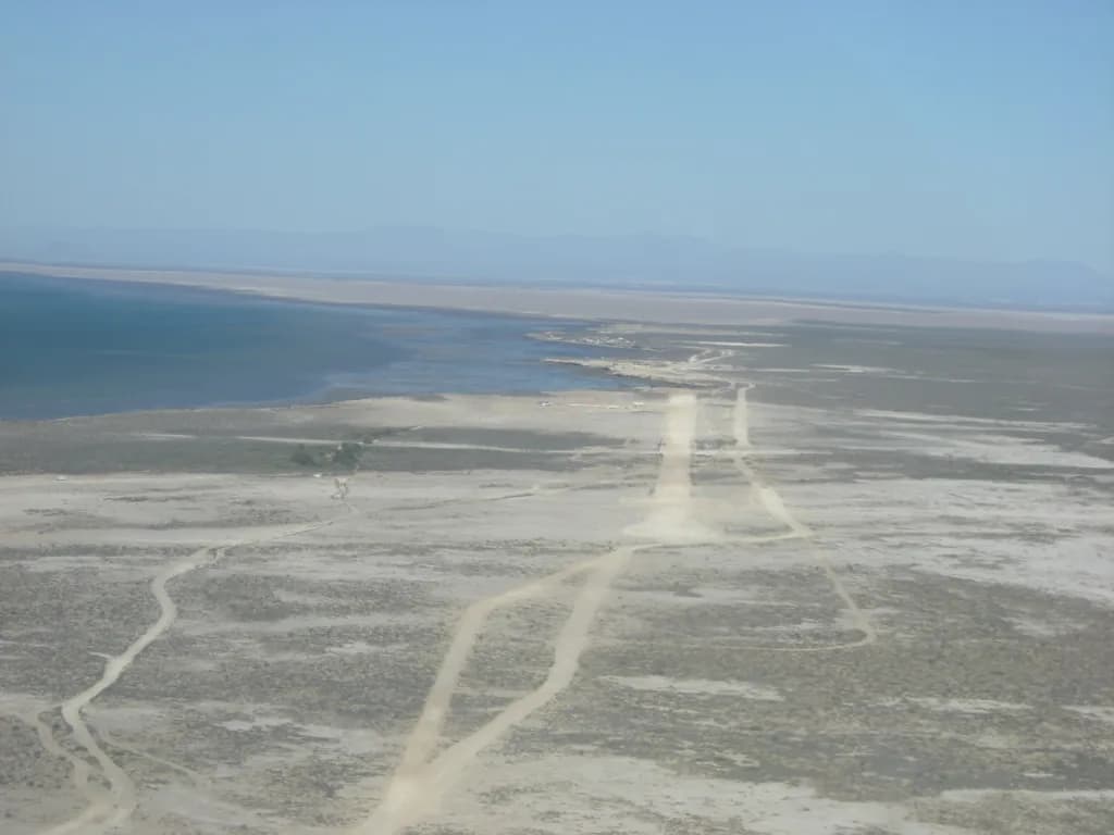 Luftaufnahme der Infrastruktur von Rancho San Cristobal Airstrip