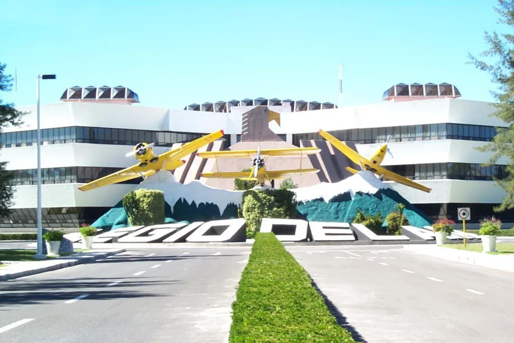 Luftaufnahme der Infrastruktur von Zapopan Air Force Base