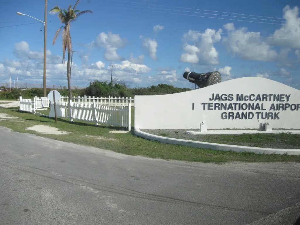 Luftaufnahme der Infrastruktur von JAGS McCartney International Airport