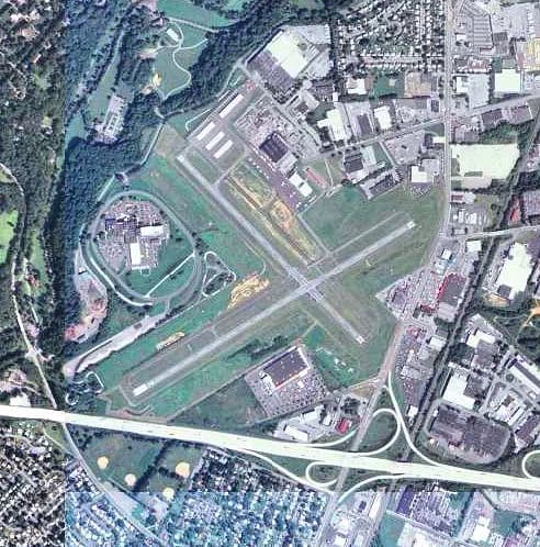 Luftaufnahme der Infrastruktur von Allentown Queen City Municipal Airport