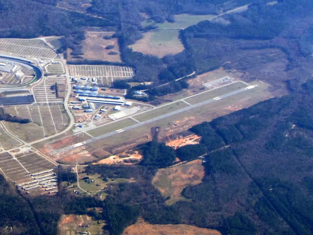 Aerial view of Atlanta Speedway Airport airport infrastructure