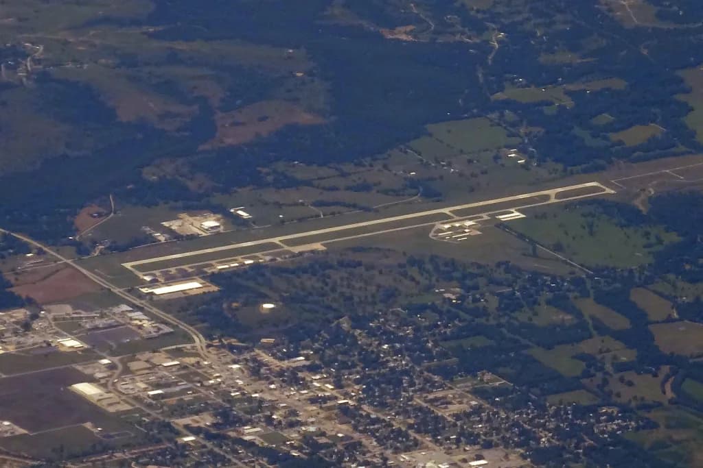 Luftaufnahme der Infrastruktur von Bartlesville Municipal Airport
