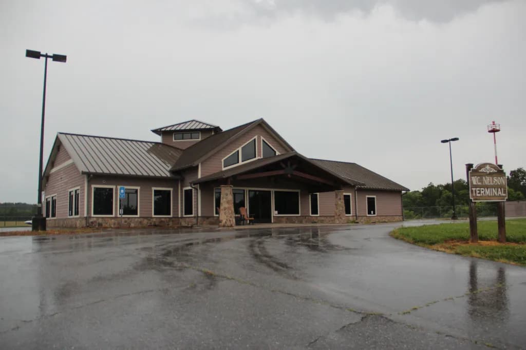 Luftaufnahme der Infrastruktur von Blairsville Airport