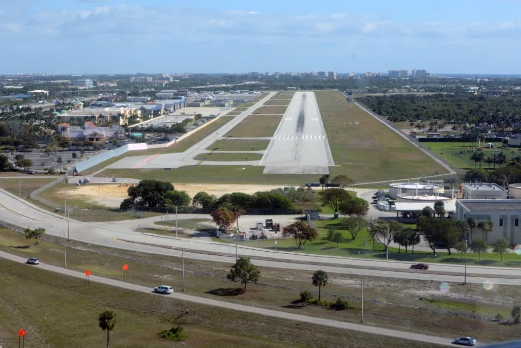Vue aérienne de l'infrastructure de Boca Raton Airport