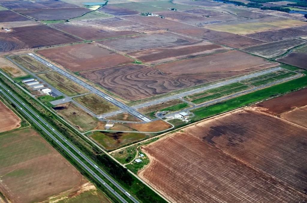 Aerial view of Carlisle Municipal Airport airport infrastructure
