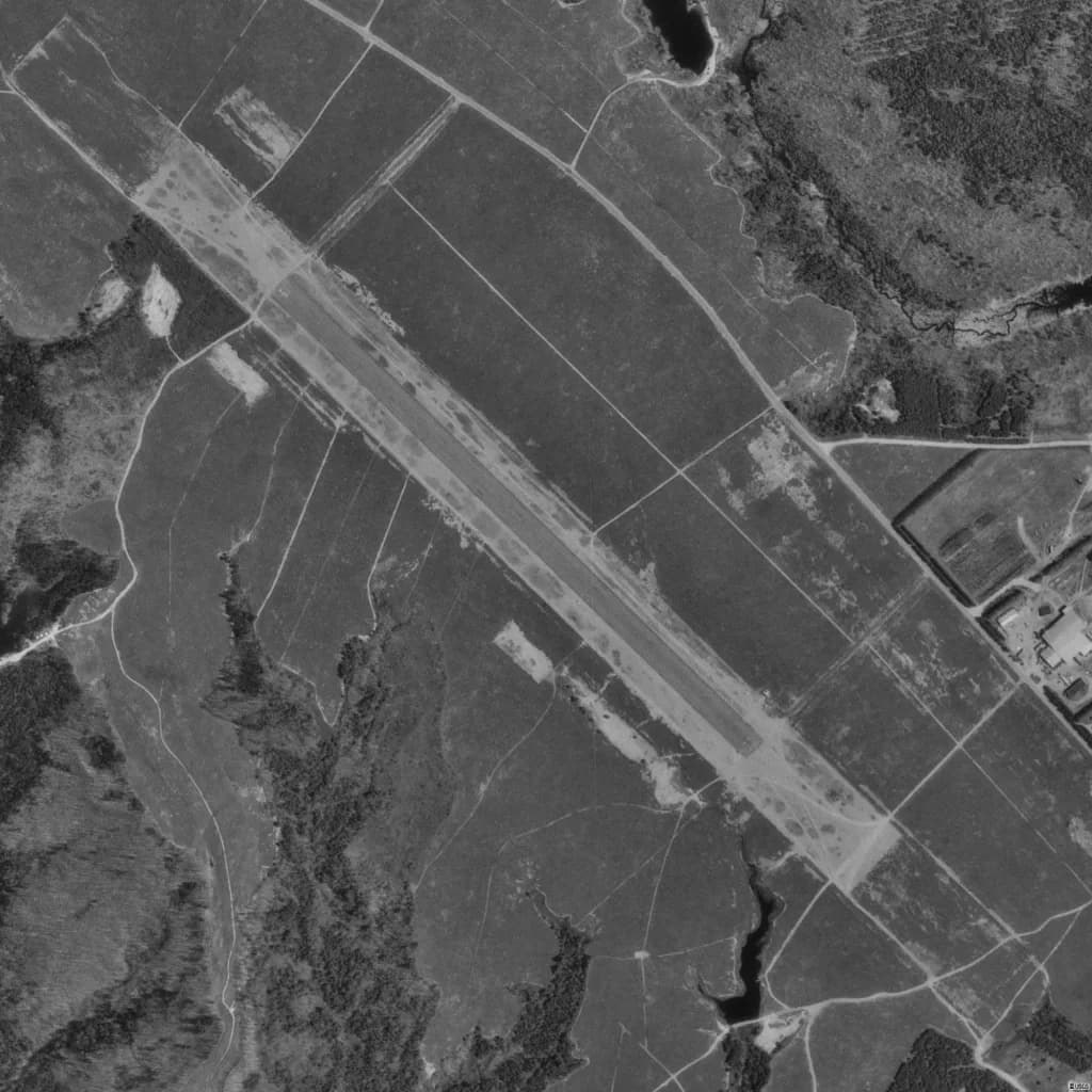 Panorama infrastruktury portu Deblois Flight Strip