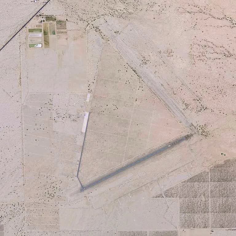 Panorama infrastruktury portu Desert Center Airport