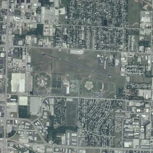Luftaufnahme der Infrastruktur von Downtown Airport