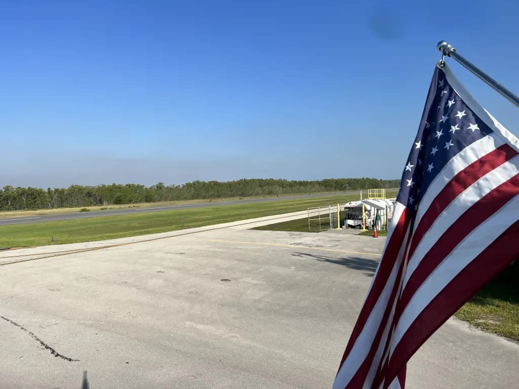 Luftaufnahme der Infrastruktur von Everglades Airpark