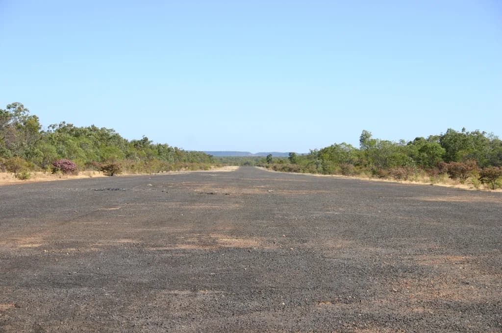 Panorama infrastruktury portu MacDonald Airfield (RAAF)