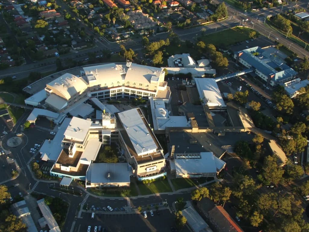 Luftaufnahme der Infrastruktur von Nepean Hospital Helipad