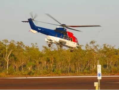Luftaufnahme der Infrastruktur von Truscott-Mungalalu Airport