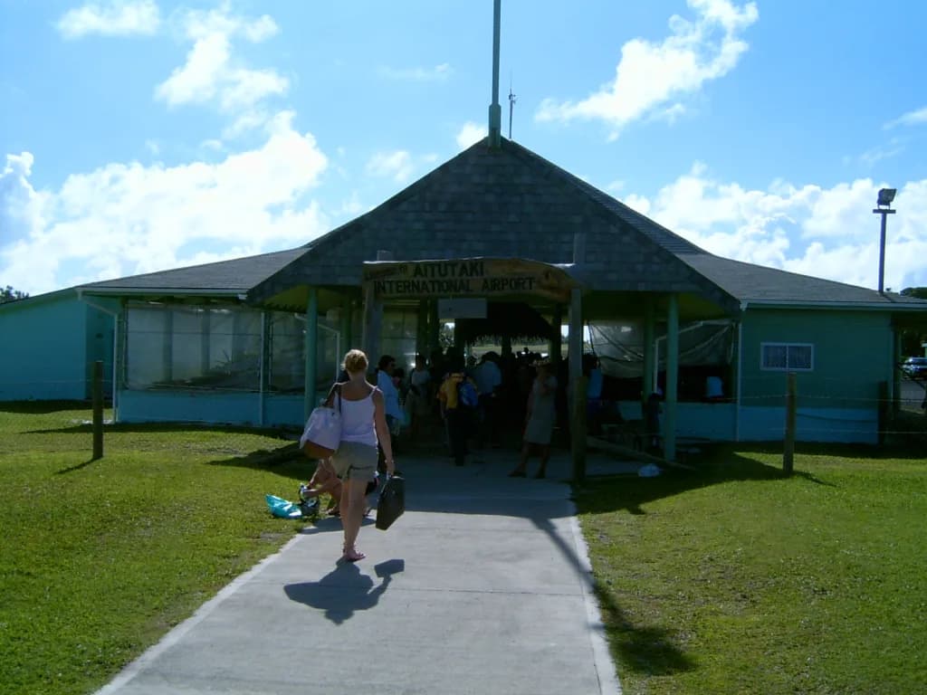 Panorama infrastruktury portu Aitutaki Airport