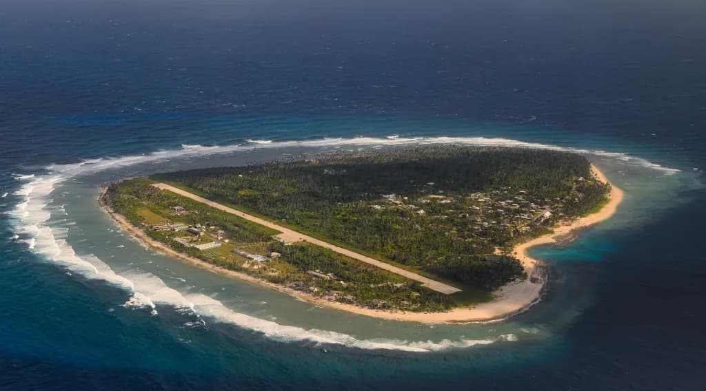 Luftaufnahme der Infrastruktur von Ulithi Airport