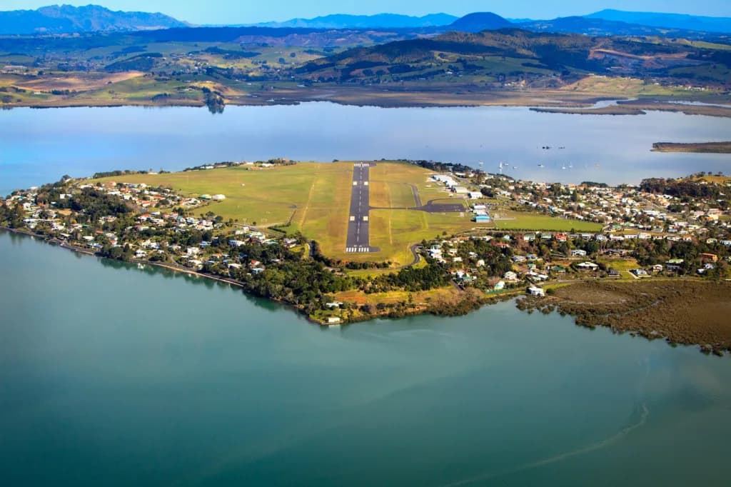 Panorama infrastruktury portu Whangarei Airport