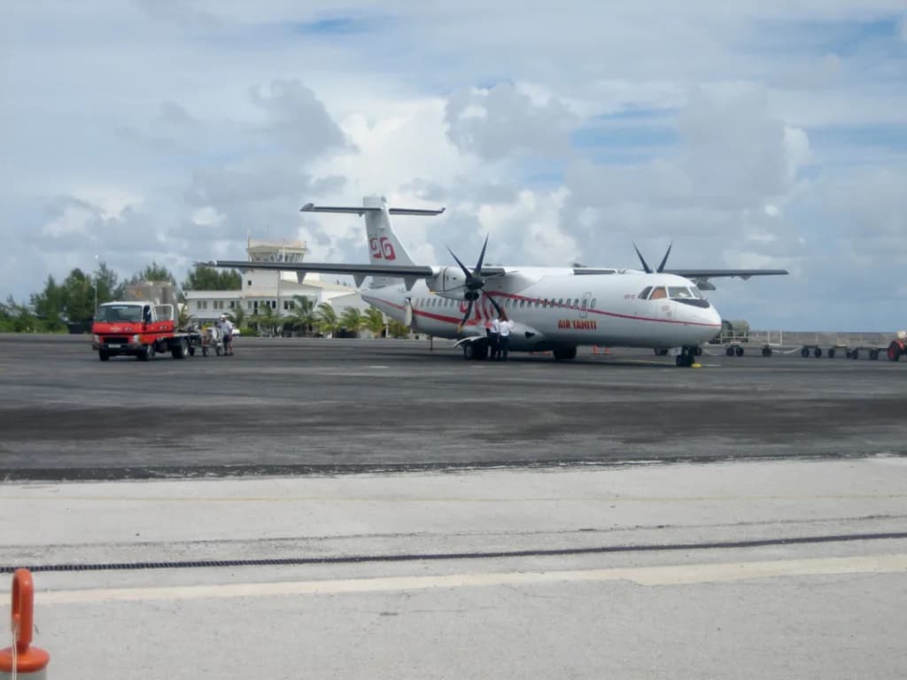 Vue aérienne de l'infrastructure de Hao Airport