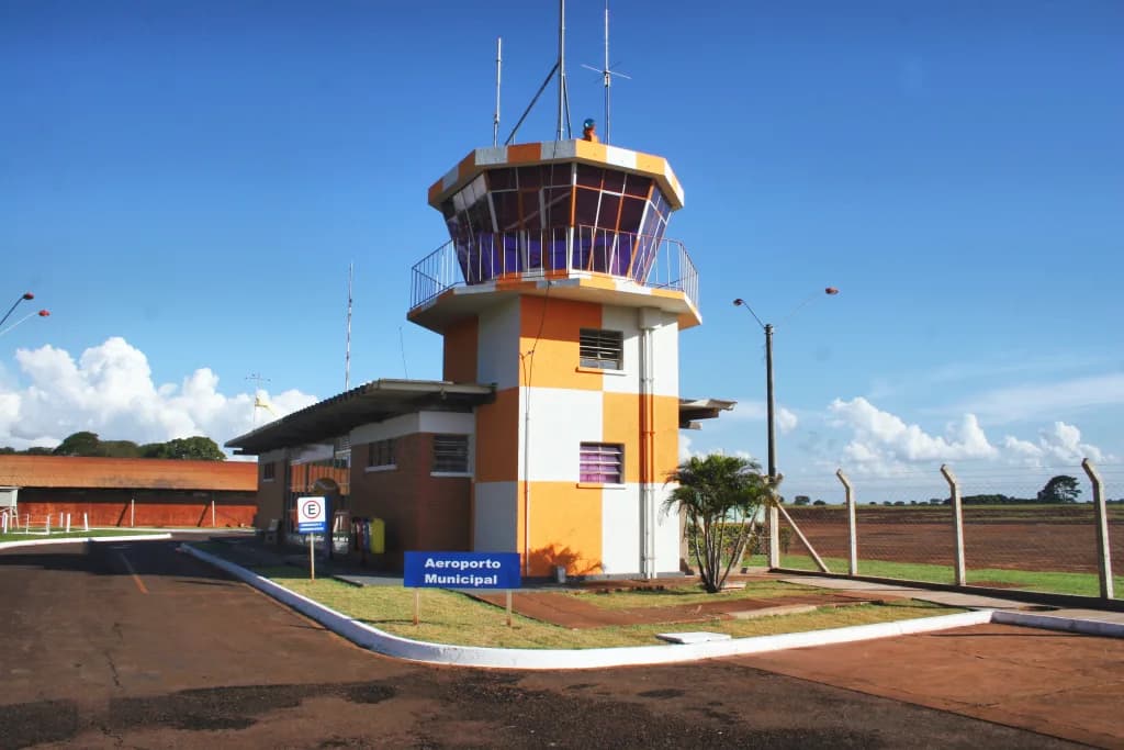 Luftaufnahme der Infrastruktur von Francisco Vilela do Amaral Airport