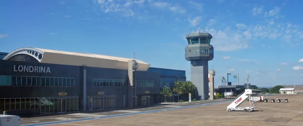Panorama infrastruktury portu Governor José Richa Airport