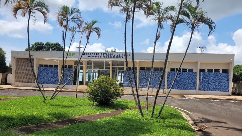 Panorama infrastruktury portu Marcelo Pires Halzhausen Airport