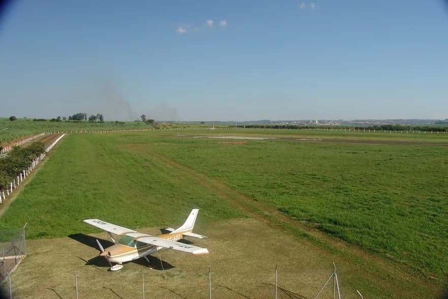 Luftaufnahme der Infrastruktur von São Manuel Airport