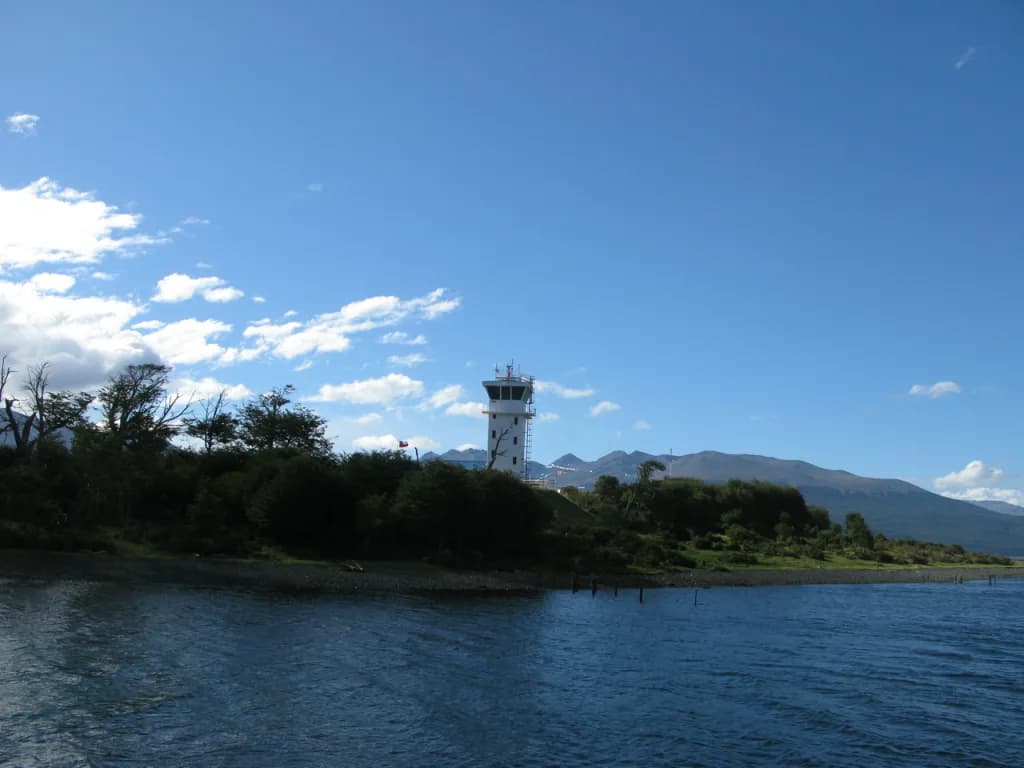 Panorama infrastruktury portu Guardia Marina Zañartu Airport