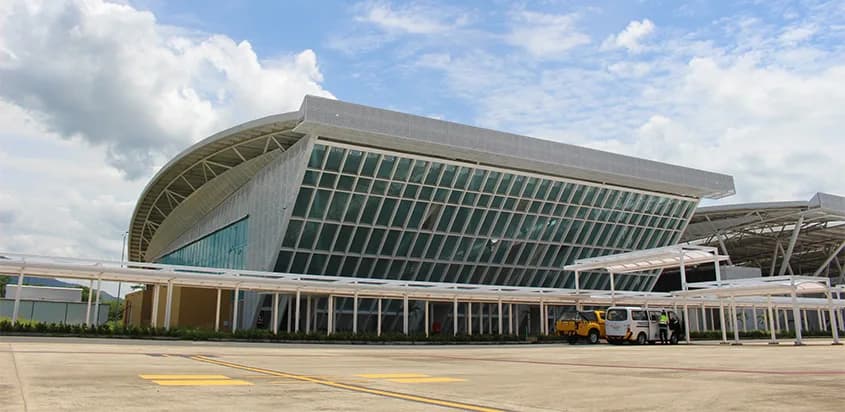 Luftaufnahme der Infrastruktur von El Alcaravan - Yopal Airport