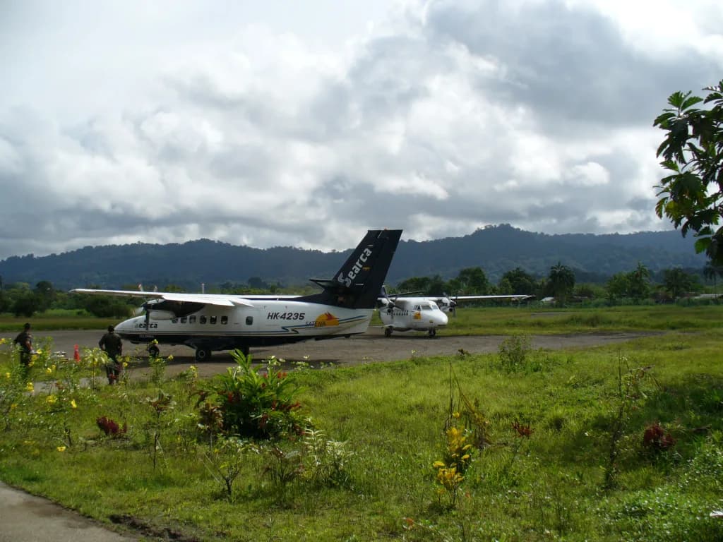 Luftaufnahme der Infrastruktur von Reyes Murillo Airport